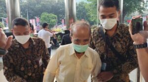 Berstatus Tersangka KPK di Usia 81 Tahun, Mantan Gubernur Riau Annas Maamun Tetap Diproses Hukum 2