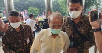Berstatus Tersangka KPK di Usia 81 Tahun, Mantan Gubernur Riau Annas Maamun Tetap Diproses Hukum 4
