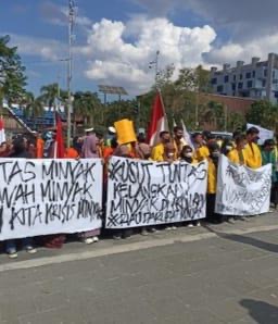 Ratusan Mahasiswa Unjuk Rasa Minta Usut Kelangkaan Minyak Goreng di Riau 2