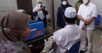 Gubri Resmikan Rumah Vaksinasi 24 Jam di RSJ Tampan Riau 6