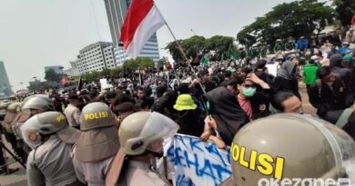 Ribuan Massa Akan Demo di Patung Kuda dan DPR Hari Ini