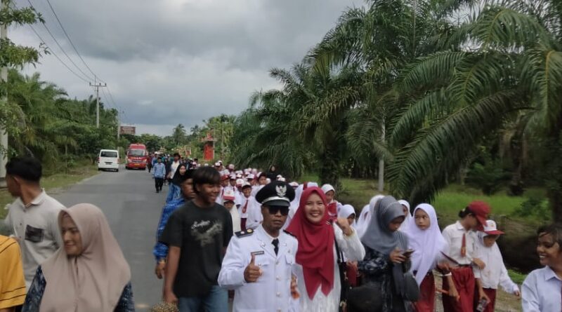 Pawai"Upaya Menelusuri Jejak Perjalanan Para pejuang Dalam Mewujut kan Indonesia Merdeka" 1