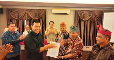 Usai Masa Jabatan Zulyadaini, Suparman S.sos Resmi Terima Mandat Jadi Ketua LAMR Rohul 5